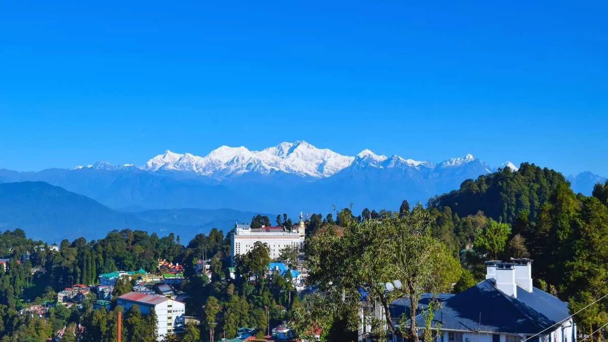 OFFBEAT DARJEELING Image